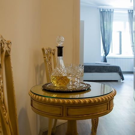 Natalie'S Apartment Belgrado Buitenkant foto