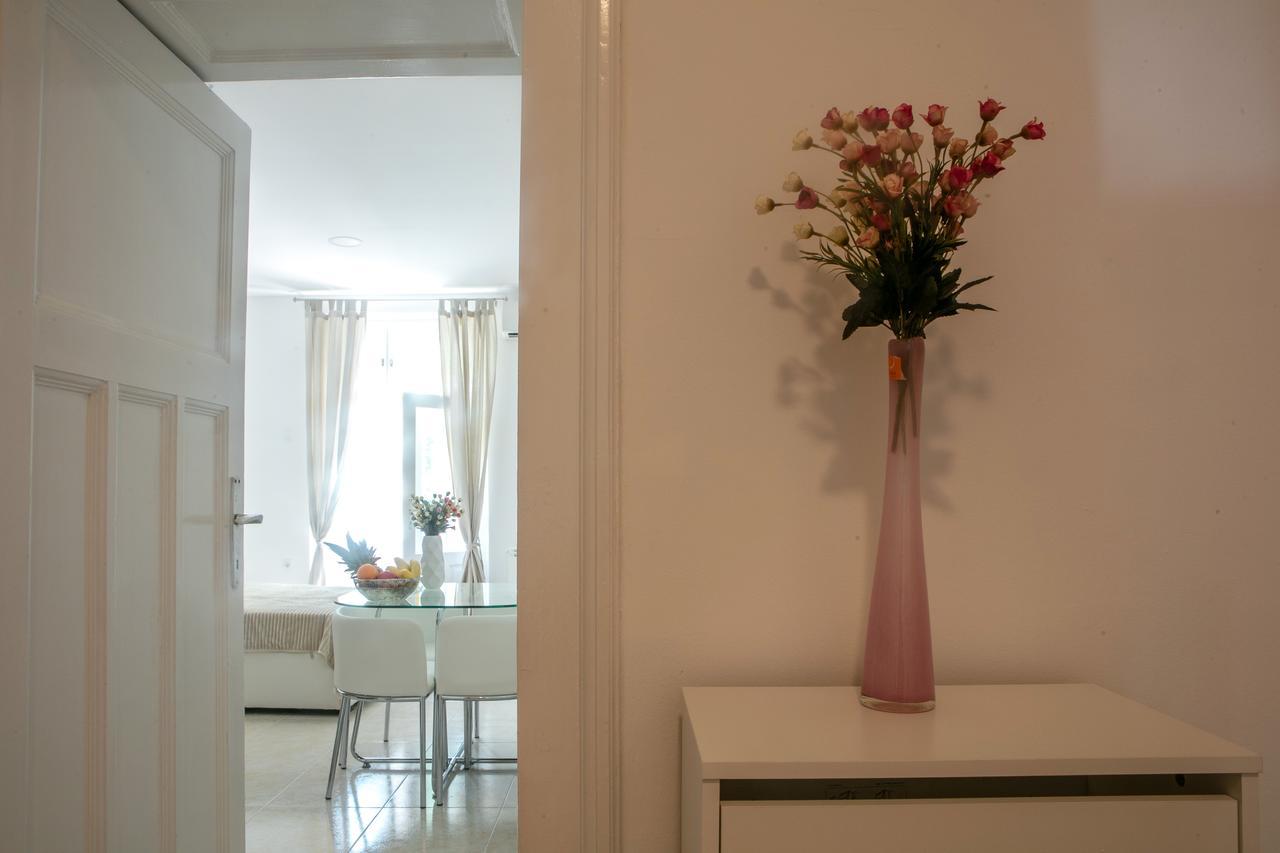 Natalie'S Apartment Belgrado Buitenkant foto