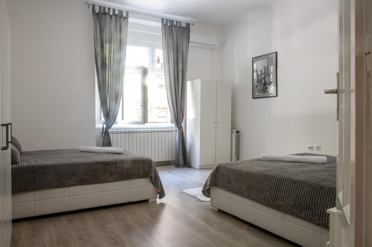 Natalie'S Apartment Belgrado Buitenkant foto